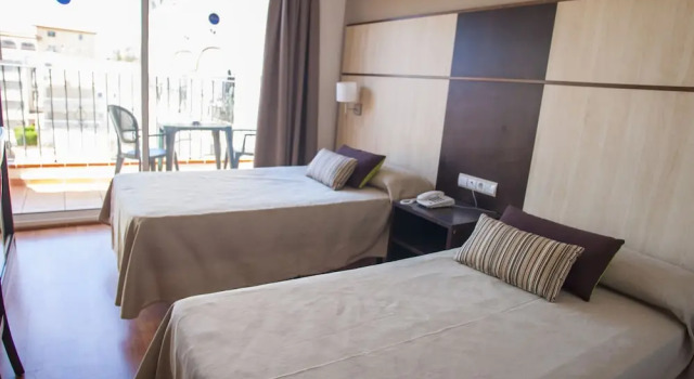 Номер Standard с балконом Hotel Comarruga Platja