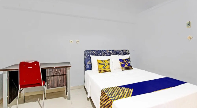 Habitación doble Estándar SPOT ON 91398 Homestay Tentrem 1
