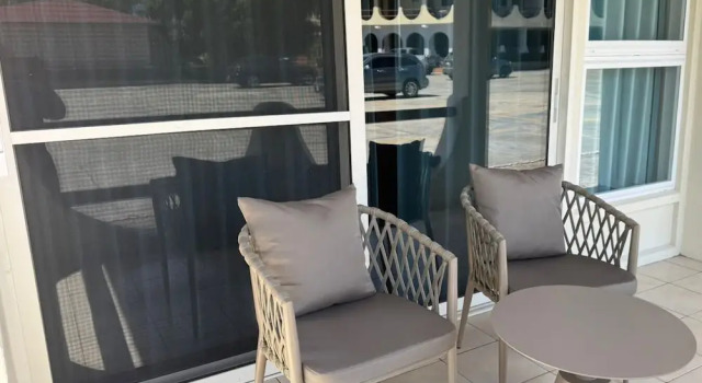 Четырёхместный семейный номер Standard Cortsland Hotel