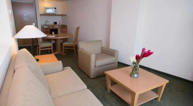 Полулюкс Fiesta Inn Ecatepec