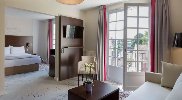 Двухместный люкс Best Western Blanche de Castille Dourdan