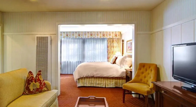 Люкс Deluxe Wayside Inn