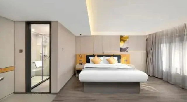 Двухместный люкс Homeinn Selected Hotel (Jiamusi Huanan County Century Plaza)