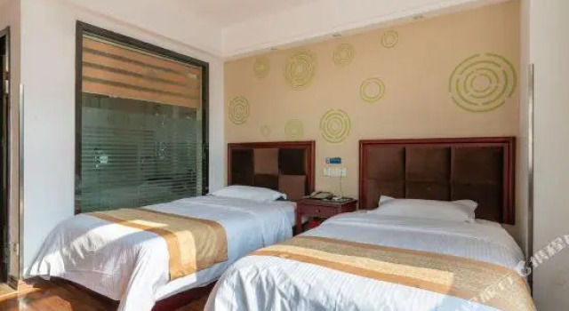 Номер Standard GreenTree Inn Yancheng Dongtai Railway Station Beihai East Road Express Hotel
