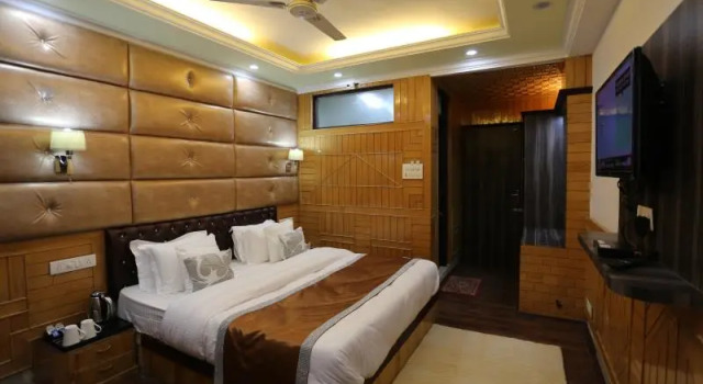 Milad Hotel, Забронировать Отель Сринагар Jammu & Kashmir Ski