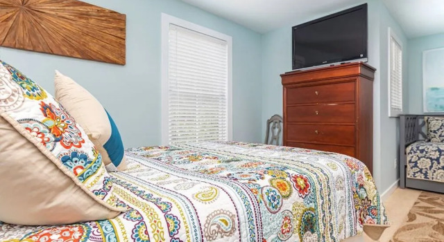 Flip Flop Lagoon by Tybee Vacation Rentals, Rezerwuj Hotel Hotele w Tybee Island z parkingiem, Parking