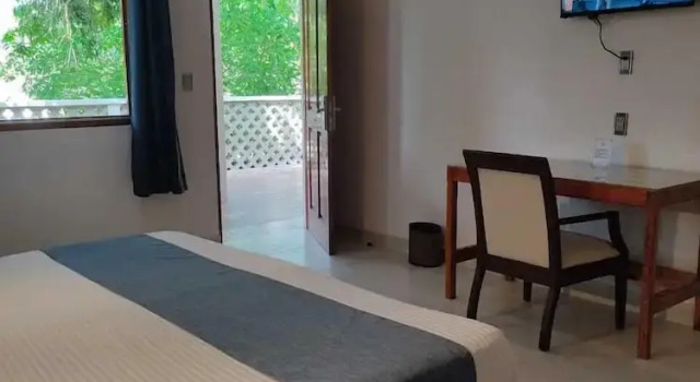 Номер Deluxe с видом на бассейн Hotel Puerta Chichen