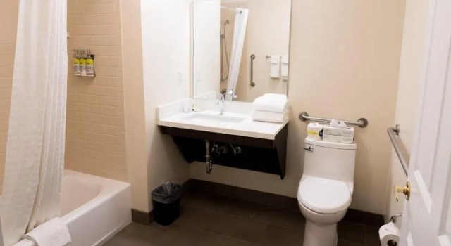 Двухместный люкс Candlewood Suites Saint Joseph - Benton Harbor by IHG