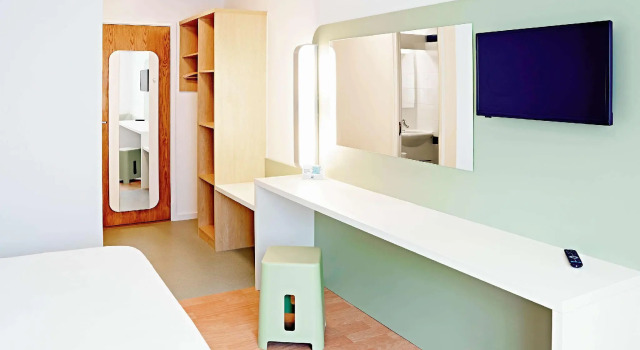 Семейный номер Classic Warrington Motel, J20 M6 Lymm Services