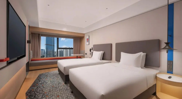 Четырёхместный номер Standard Holiday Inn Express Rizhao Oriental Colorful City