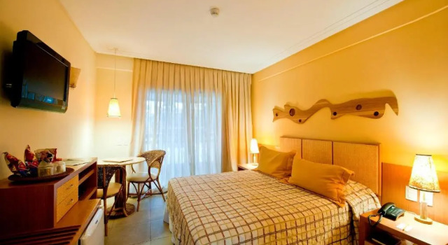 Номер Deluxe с балконом Pontalmar Praia Hotel