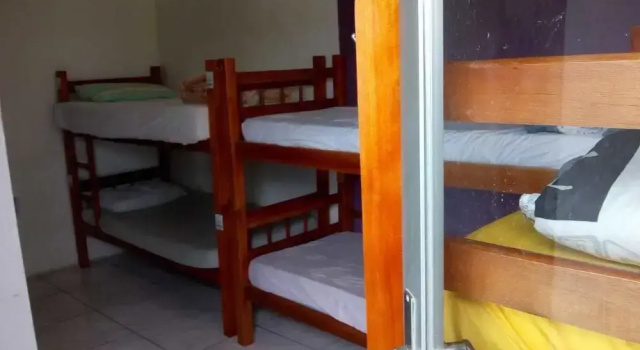 Кровать в общем номере Hostel Canarios