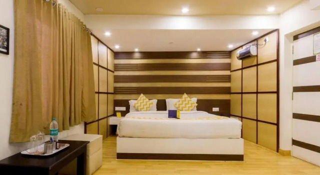 Номер Superior FabHotel Sholas Residency I - Nr Government Rose Garden
