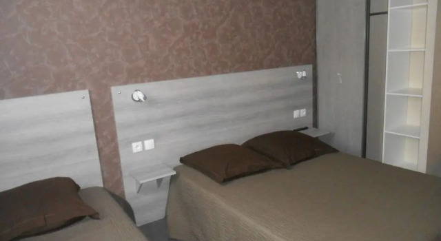 Трёхместный номер Standard Hôtel La Tente Verte