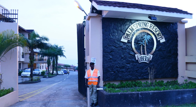 Palm Spring Resort, Buchen Sie Resort Monrovia Greater Monrovia