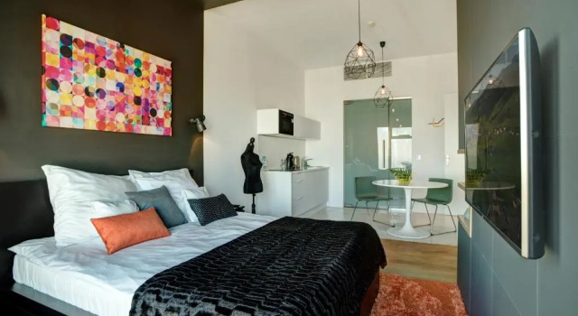 Люкс с видом на город 30th+ Floor Apartments in Sky Tower