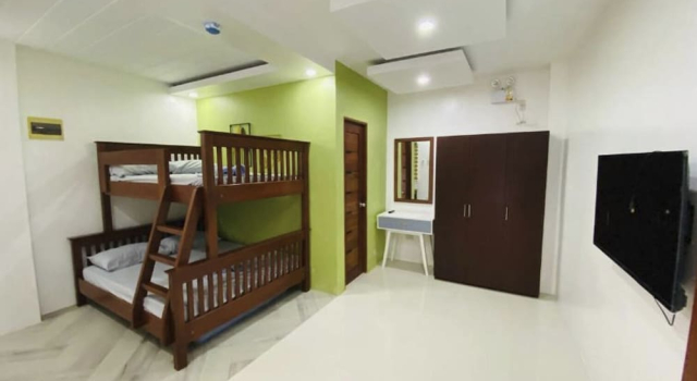 Четырёхместный семейный номер Standard Eden Beach Resort Zambales