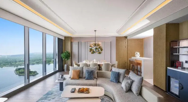 Люкс Executive Crowne Plaza Weihai Binhai by IHG
