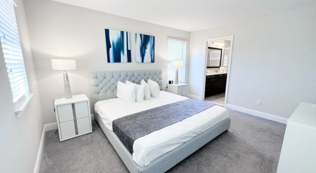 Balmoral Resort-210bp 4 Bedroom Home by RedAwning