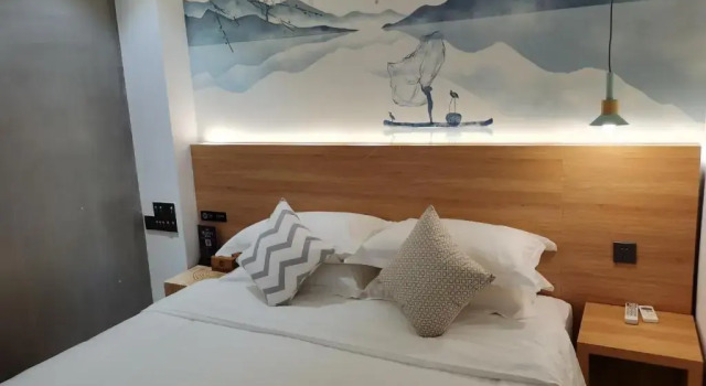 Двухместный номер Standard NO.5 Vogue Hotel Suzhou