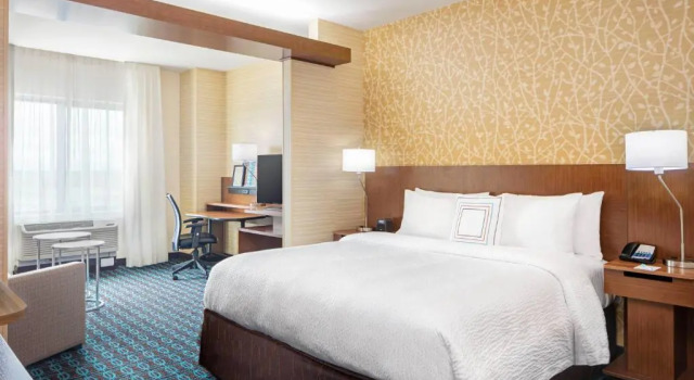 Люкс Fairfield Inn & Suites by Marriott North Bergen