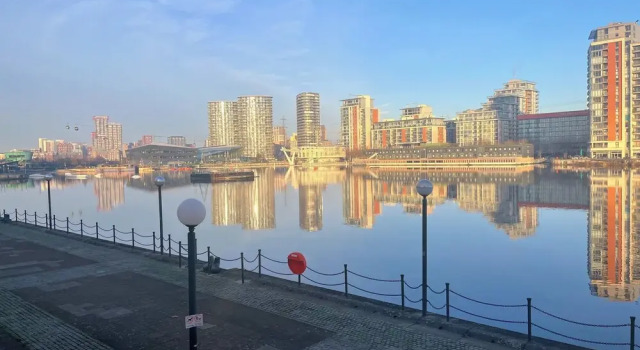 Апартаменты с 2 комнатами с балконом Panoramic Docklands Home