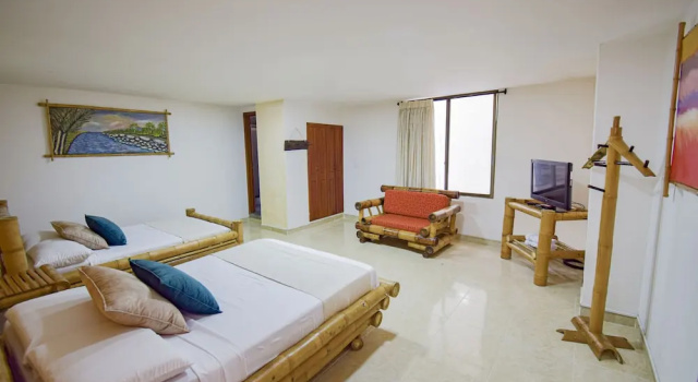 Трёхместный номер Standard Hotel Toledo Plaza