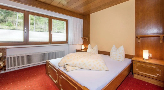 Apart Alpen, Rezervați Hotel Hoteluri în Tirol cu parcare, Parcare