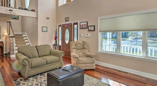 Коттедж с 5 комнатами с балконом Cape May Getaway with Private Deck and Hot Tub