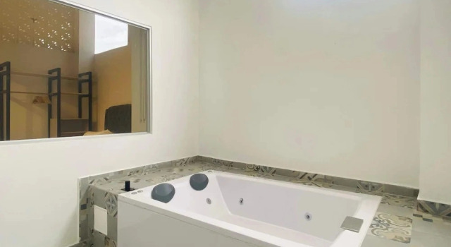 Коттедж w Modern 3BR w AC Steps From Ciudad Amurallada