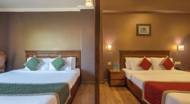Семейный номер Standard с красивым видом из окна Wingait Inn - Hotel Near The Mall Road