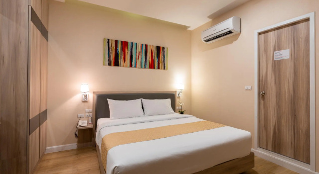 Двухместный номер Superior Leela Orchid Hotel