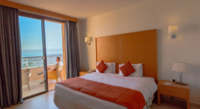 Двухместный номер Superior с балконом Ramada Resort Dead Sea