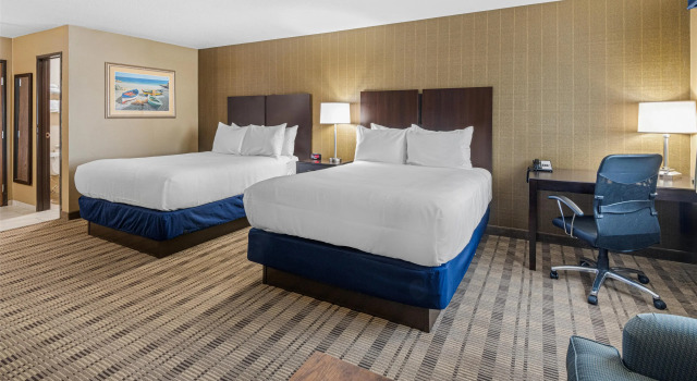 Четырёхместный люкс Best Western Providence Warwick Airport Inn