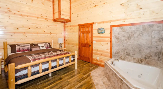 SmokyStays 6 BR Cabin w Indoor Heated Pool