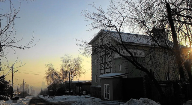 Holiday on Zarechnaya - Hostel, Забронировать Хостел Отели Красноярска с завтраком, рядом с Литературный Музей им. В.П.Астафьева, Завтраки