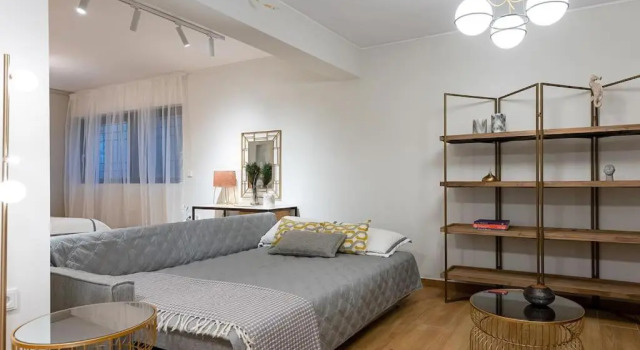Large Elegant Studio, Kalathi Home Suites in Verga, Забронировать Отель Отели периферийной единицы Мессения с бассейном, Бассейн
