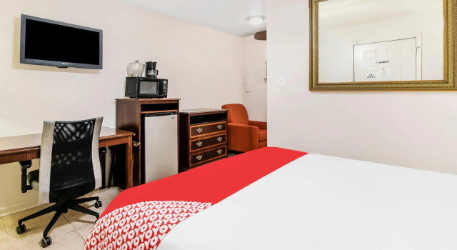 Номер Premium OYO Hotel Sulphur LA Hwy 90 West