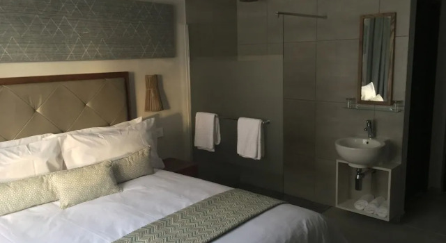 Двухместный номер Standard с видом на реку Cresta Maun Hotel