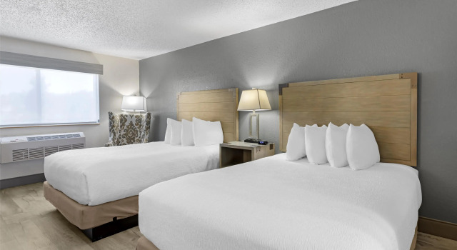 Четырёхместный номер Standard Best Western Alpenglo Lodge
