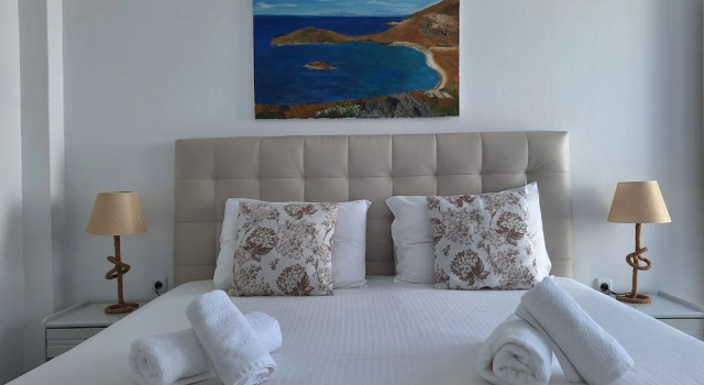Трёхместный номер Standard с балконом и с видом на сад Evi Evan Hotel