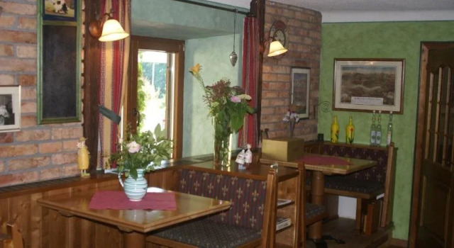 Landgasthof Trattnig, Rezerwuj Hotel Hotele w Karyntia z parkingiem, Parking