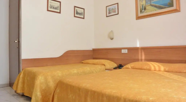 Трёхместный номер Standard Hotel Mignon