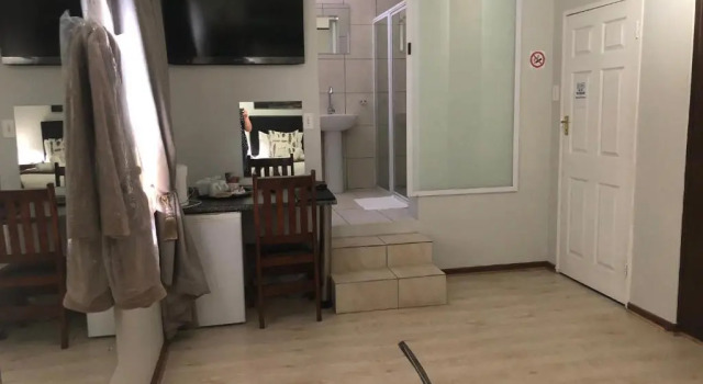 Номер Comfort Kliprand Guest House