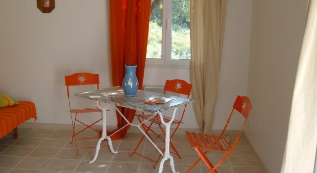 Mas de Courrèges, Rezerwuj Hotel Hotele w Cévennes z basenem, Basen