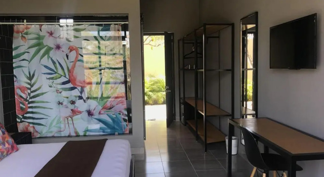 AR Luxury Suites, Забронировать Апартаменты/квартира Отели Южной Нижней Калифорнии с парковкой, Парковка