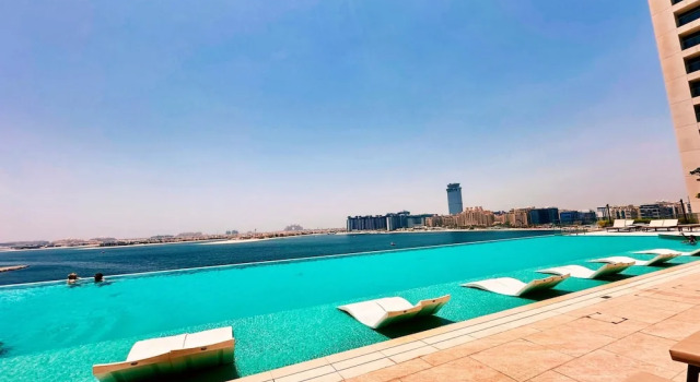 Апартаменты Chic 1BR in Emaar Beachfront