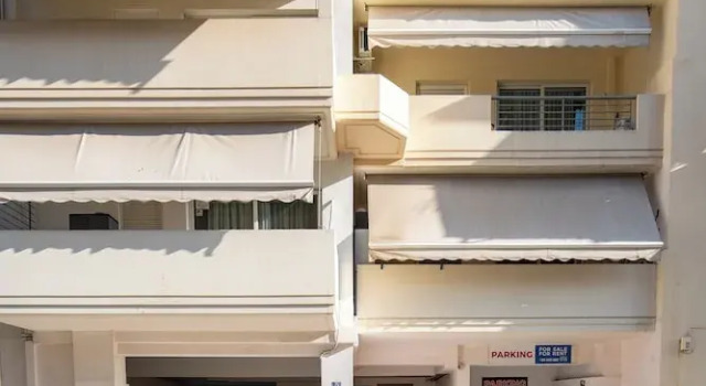 Modern Apartment in Athens with Balcony