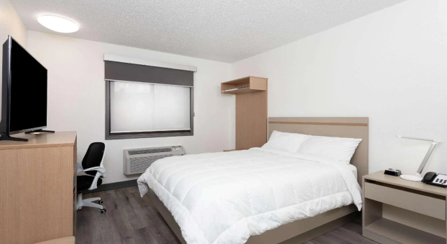 Двухместный номер Standard Travelodge by Wyndham Elkhart