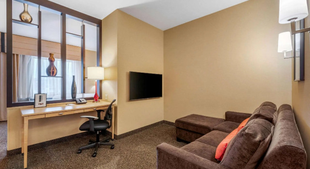 Двухместный люкс c 1 комнатой Cambria Hotel Akron - Canton Airport